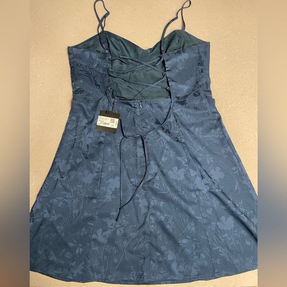 Semi Formal Garage Dress (NEW) - Picture 6 of 9